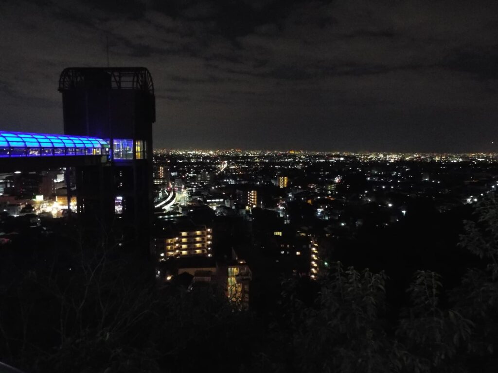 Minoh – Vue nocturne sur Osaka